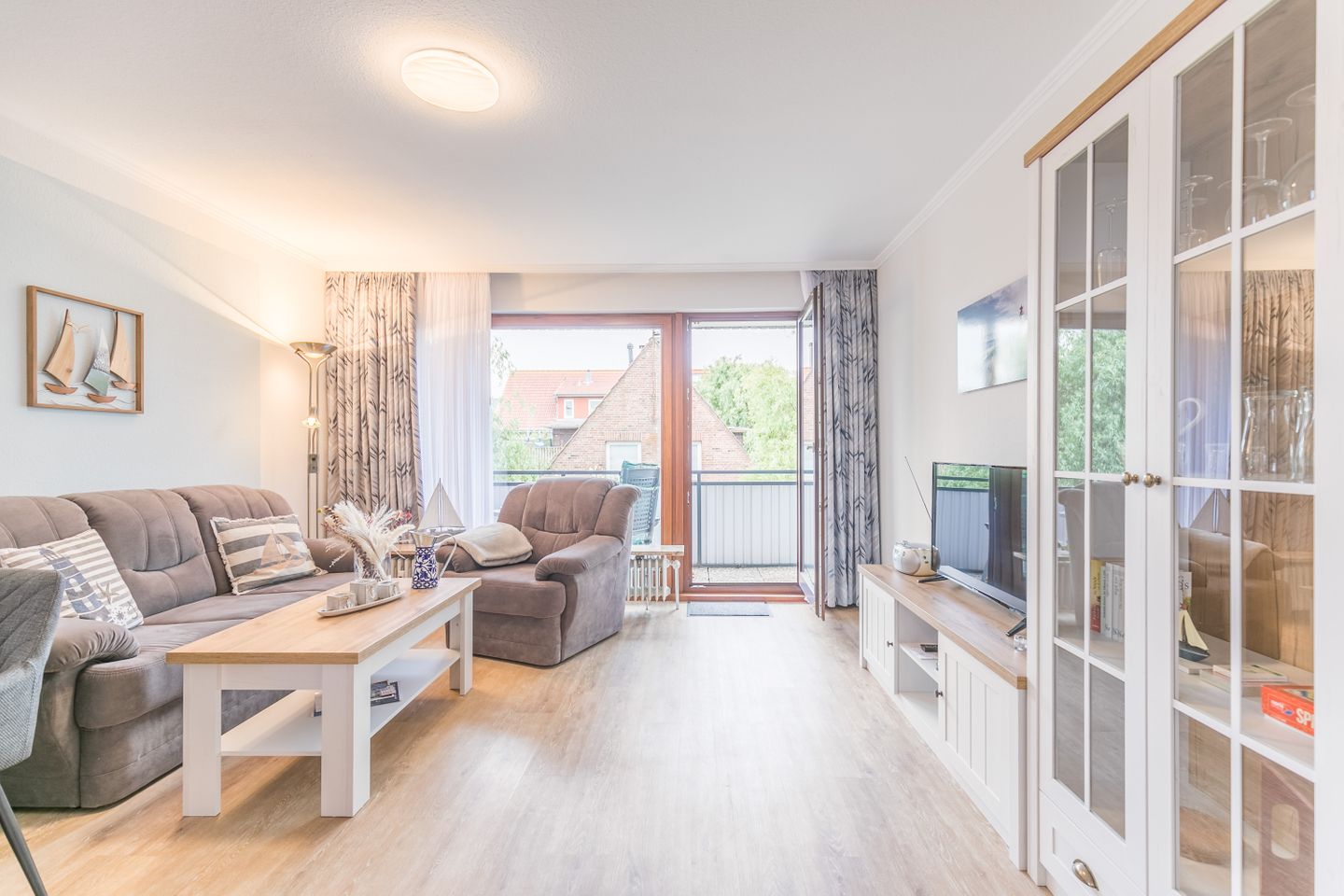 Wohnzimmer mit Sofa