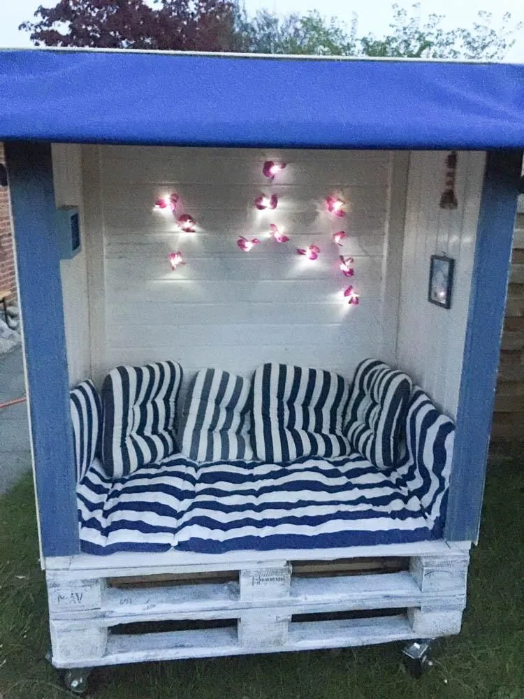 Hüs Sanskiin Ferienwohnung *Hopelfask* Süddorf auf Amrum - Outdoorsessel am Hüs Sanskiin in Süddorf auf Amrum
