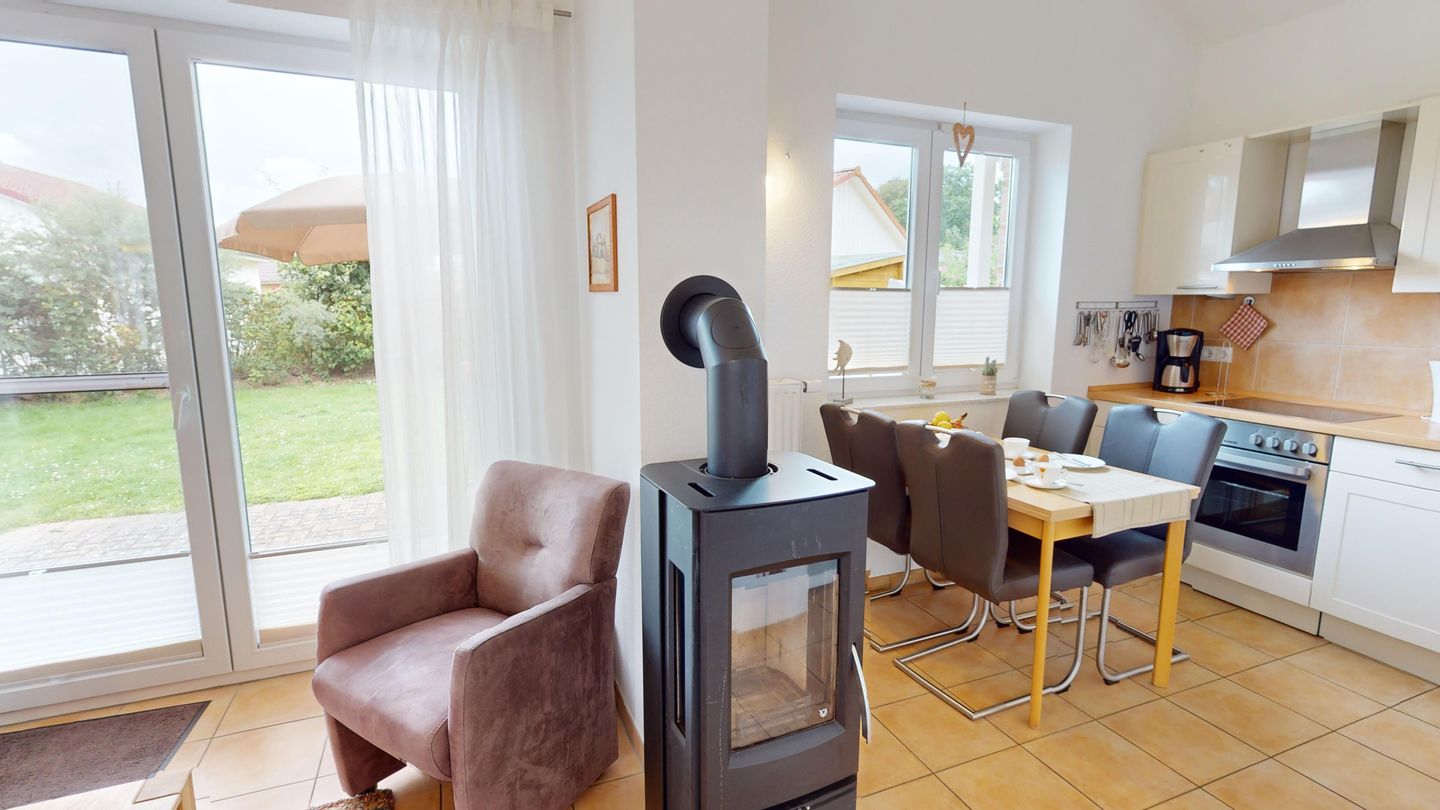 Strandnahes Ferienhaus für 4 Personen und Hund mit Garten, Sauna und Kamin