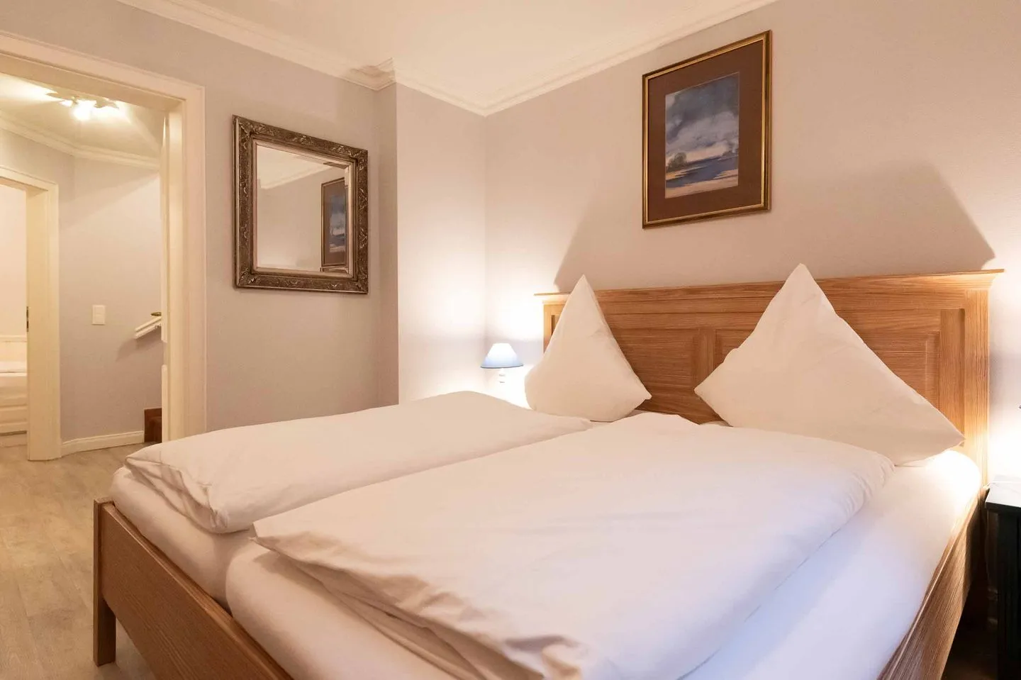 LH Isernhagenhof, App.1 Wenningstedt - Bett