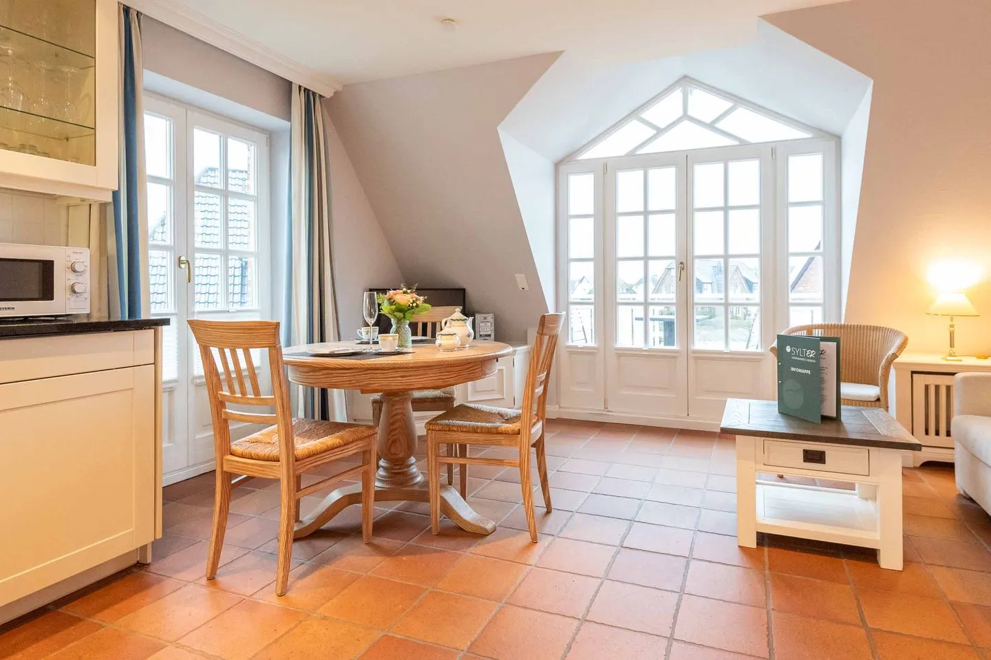 LH Isernhagenhof, App.3 Wenningstedt - Wohnzimmer