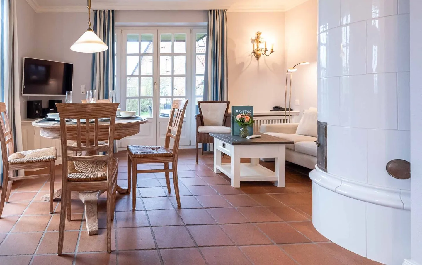 LH Isernhagenhof, App.4 Wenningstedt - Wohnzimmer