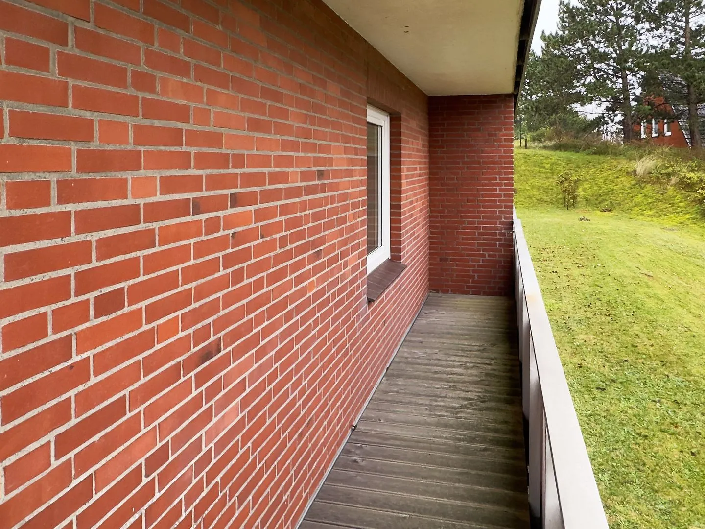 Haus Seeadler Ferienwohnung Meeresbrise Wittdün auf Amrum - Großer Süd-West-Balkon der Ferienwohnung Meeresbrise in Wittdün auf Amrum