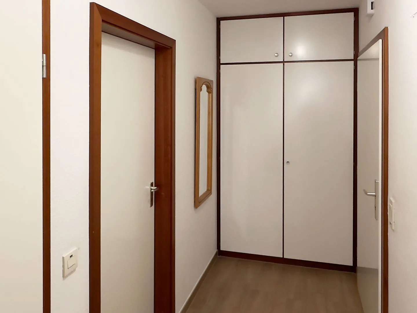 Haus Seeadler Ferienwohnung Meeresbrise Wittdün auf Amrum - Korridor der Ferienwohnung Meeresbrise in Wittdün auf Amrum