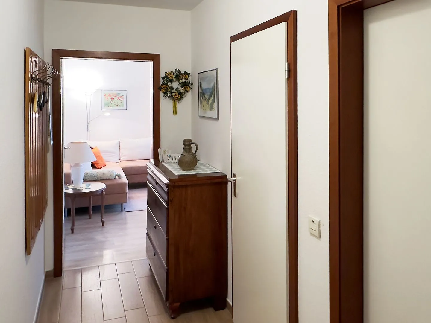 Haus Seeadler Ferienwohnung Meeresbrise Wittdün auf Amrum - Korridor der Ferienwohnung Meeresbrise in Wittdün auf Amrum