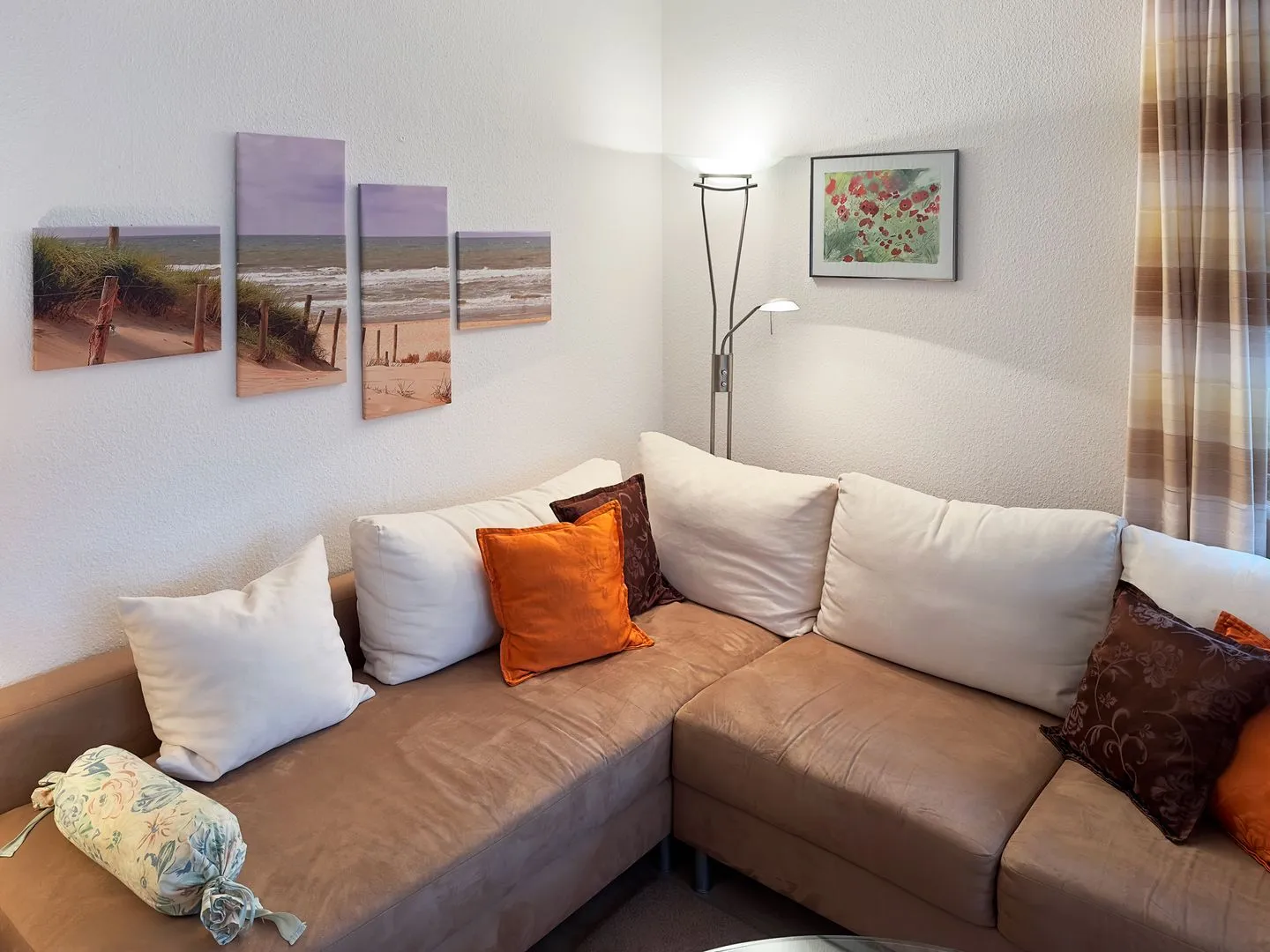 Haus Seeadler Ferienwohnung Meeresbrise Wittdün auf Amrum - Wohnzimmer der Ferienwohnung Meeresbrise in Wittdün auf Amrum