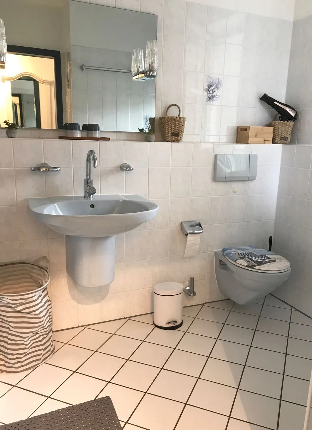(Ost11a) "Ferienwohnung Strandnah" Niendorf - Badezimmer