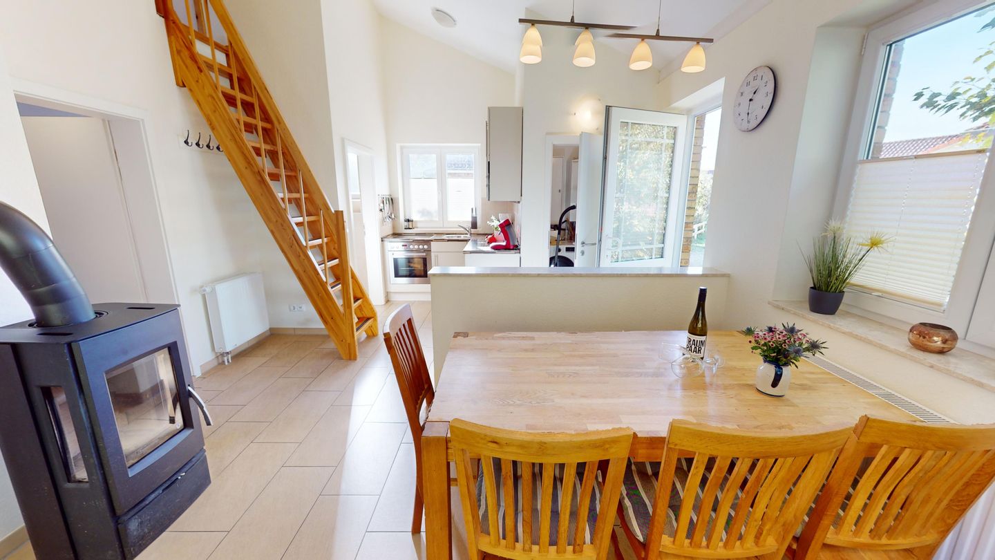 Strandnahes Ferienhaus für 4 Personen mit eingezäuntem Garten und Kamin