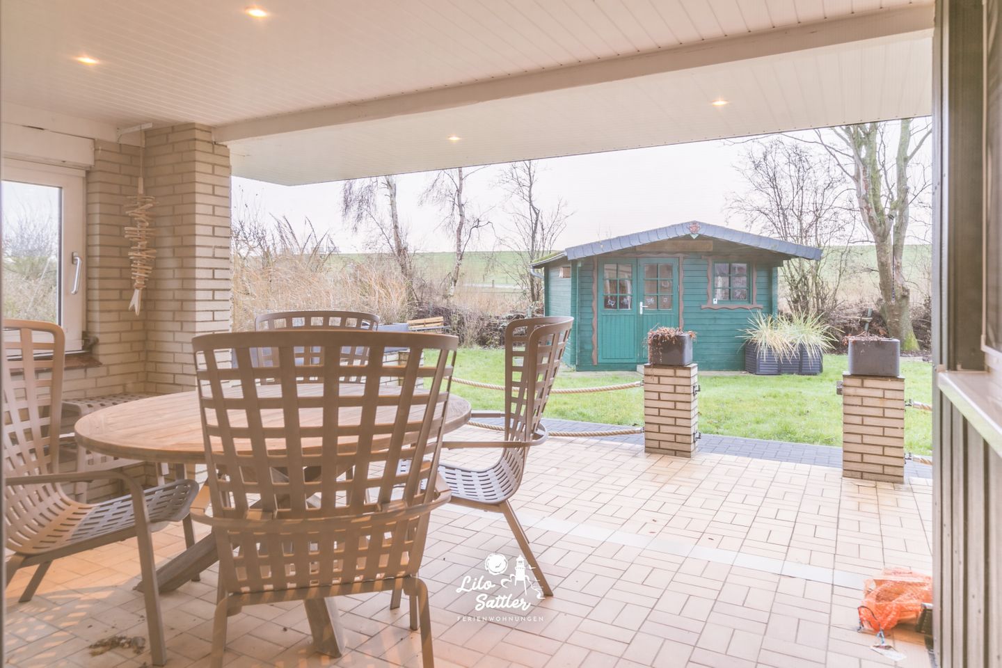 Ferienhaus Werven 50 überdachte Terrasse