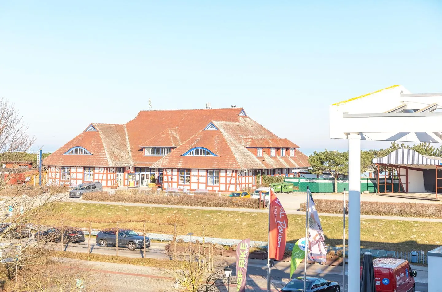  Windflüchter Zingst - Meerblick