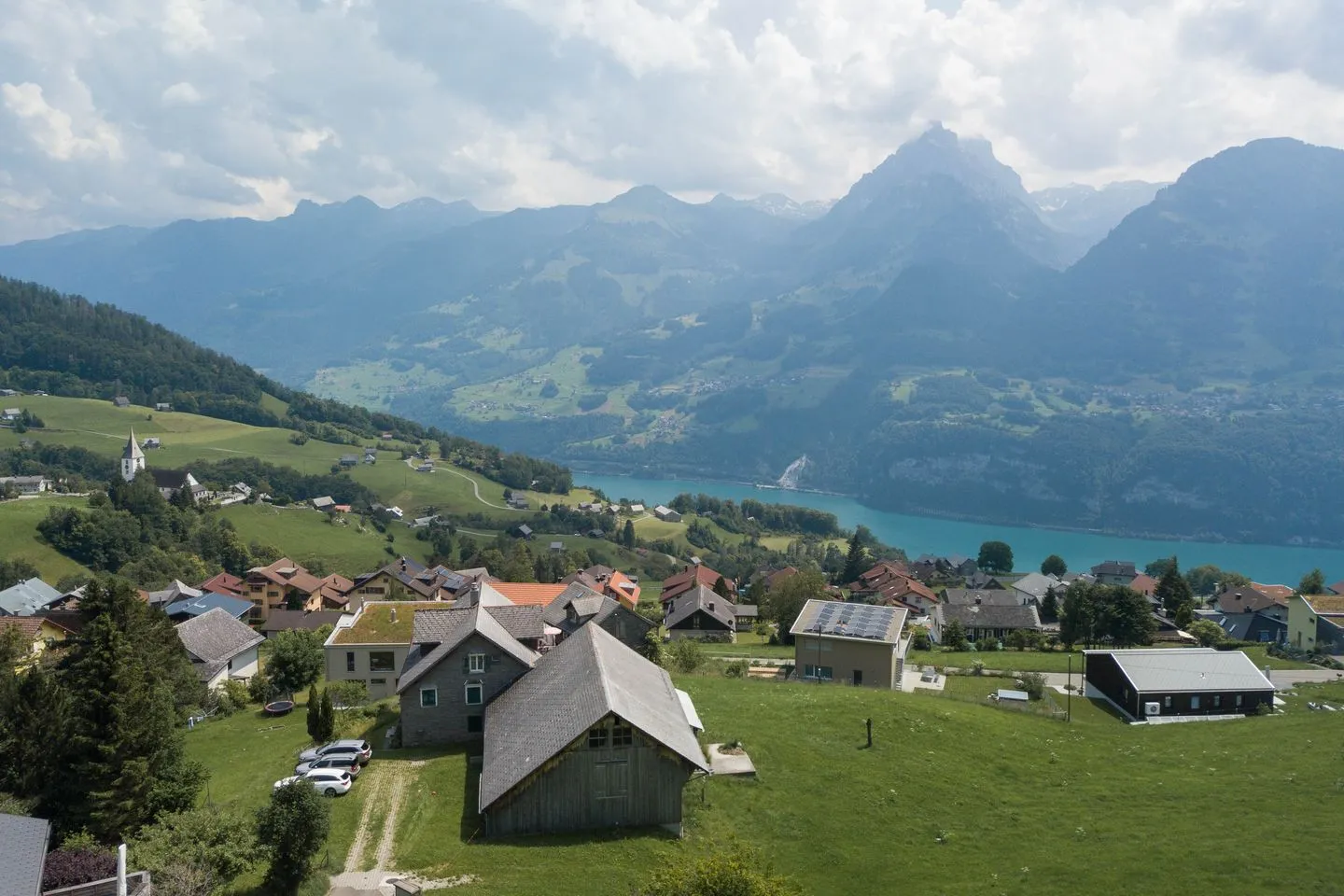 Apartment Bergdohle Amden - Aussicht auf die Berge und Walensee
