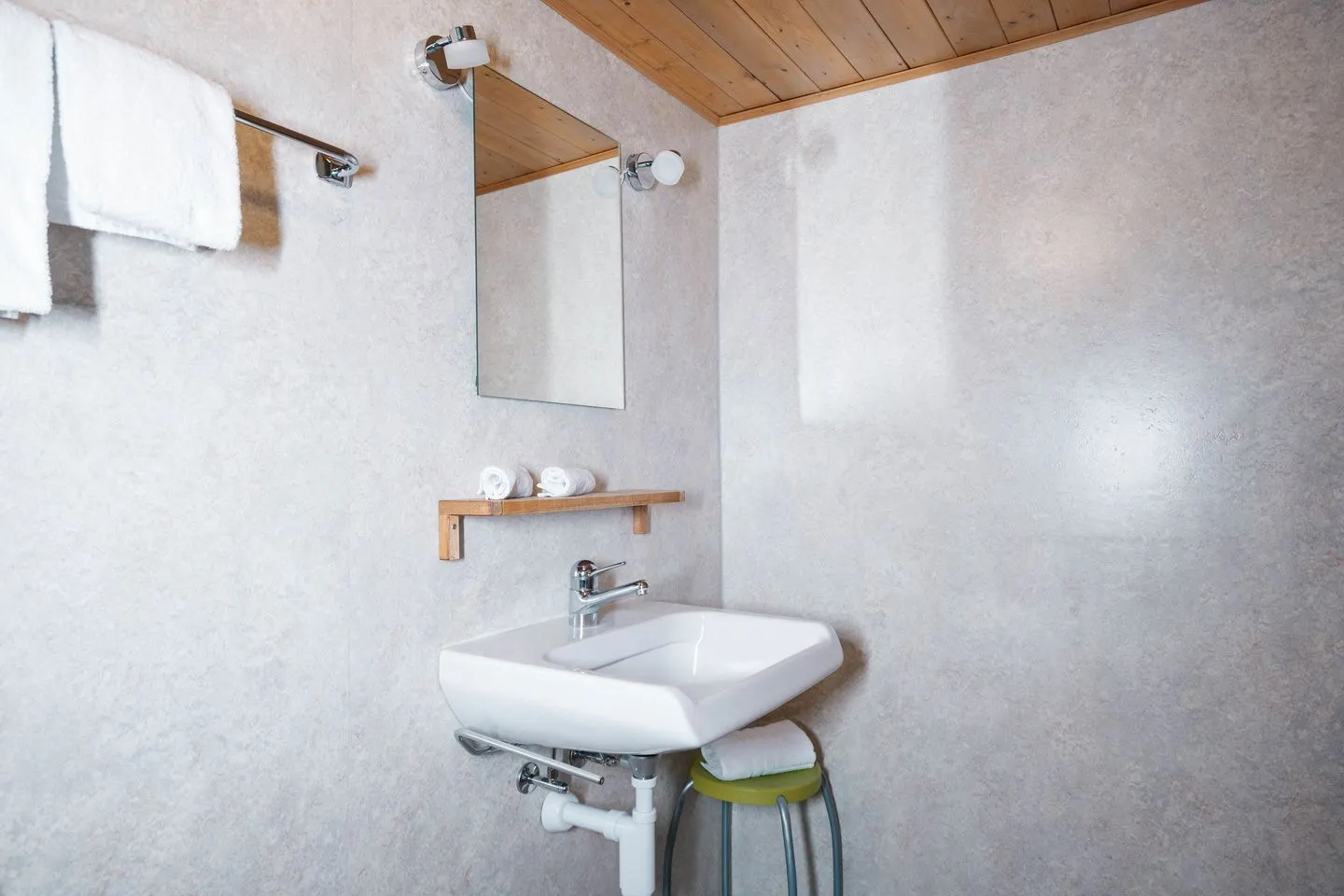 Apartment Sidonie Amden - Lavabos im Badezimmer