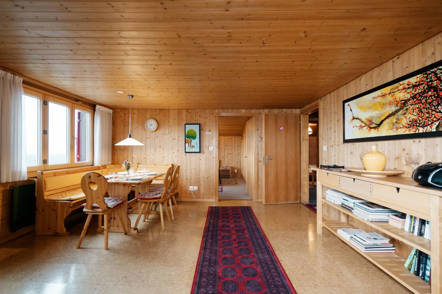 Apartment Sidonie Amden - Wohnzimmer mit Esstisch