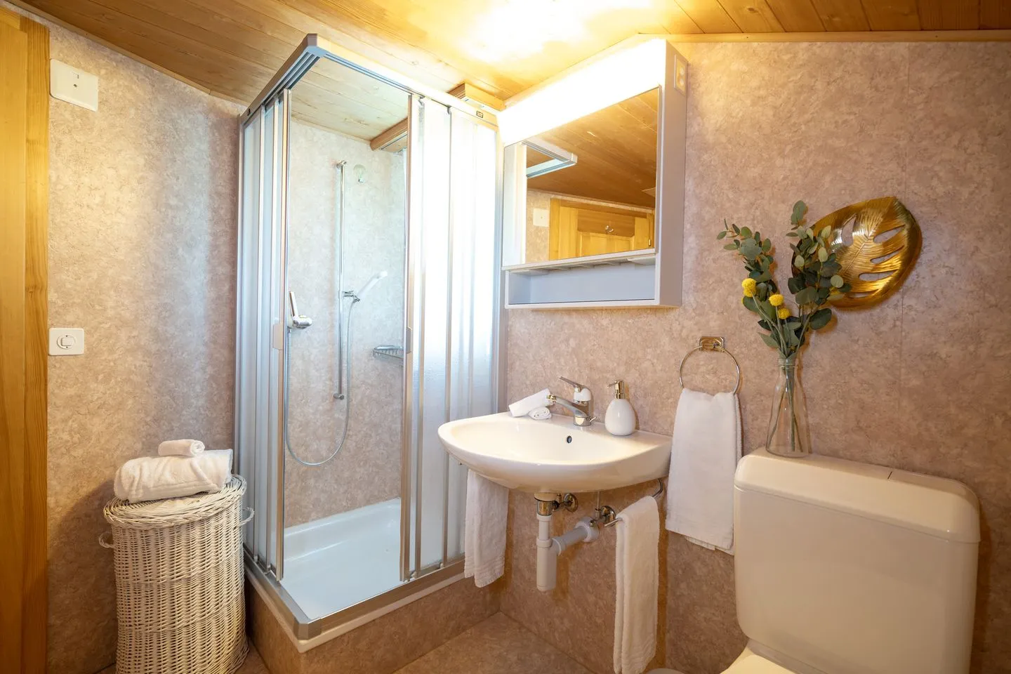 Chalet Sönderli Arvenbüel - Badezimmer mit Dusche
