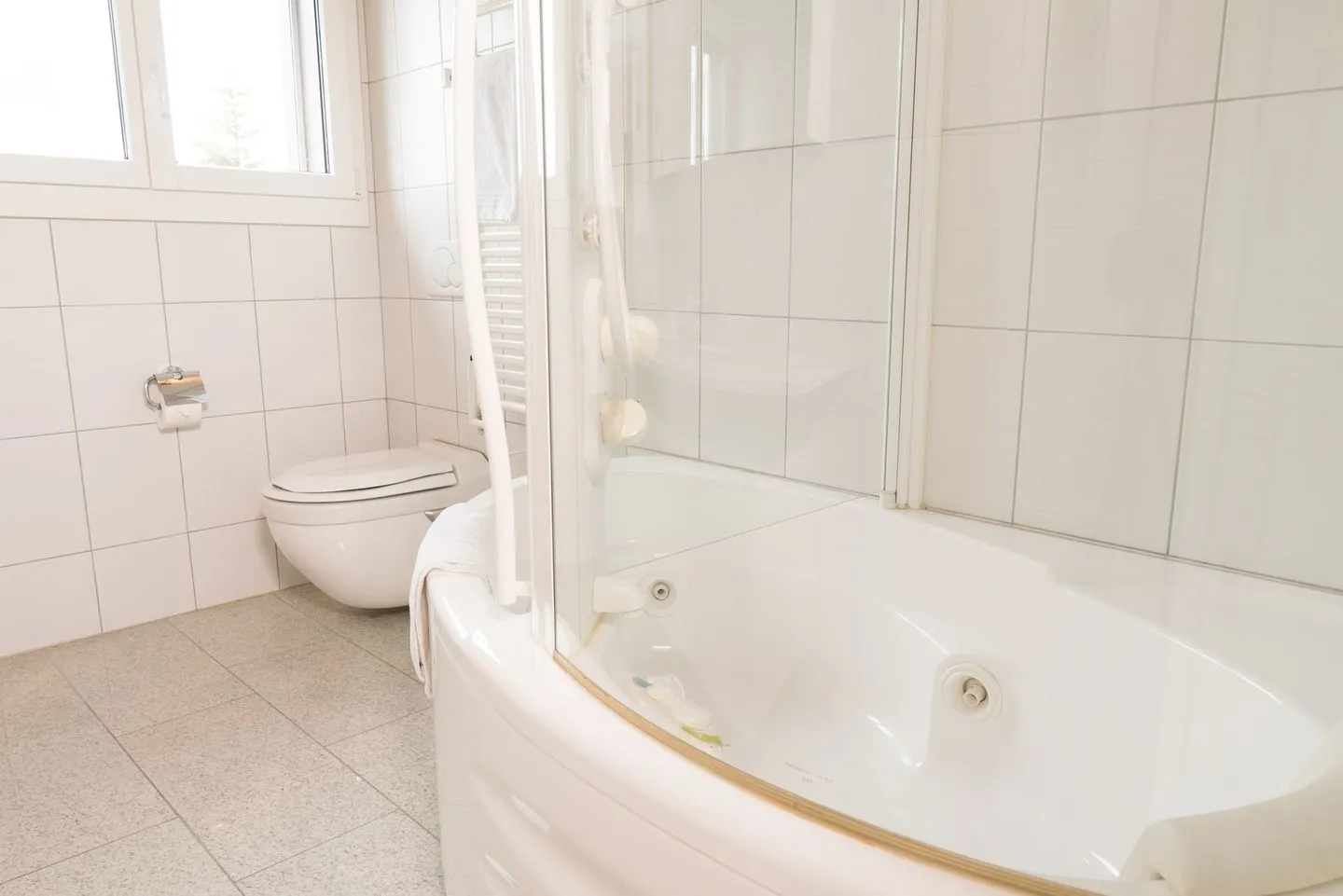 Apartment Hinterberg Amden - Bathtub