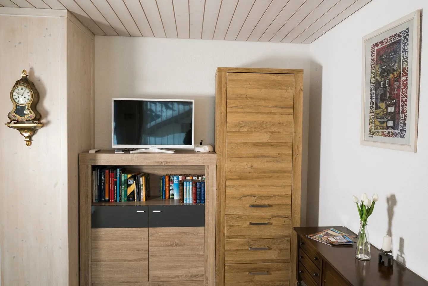 Apartment Grossgaden Amden - TV in the livingroom