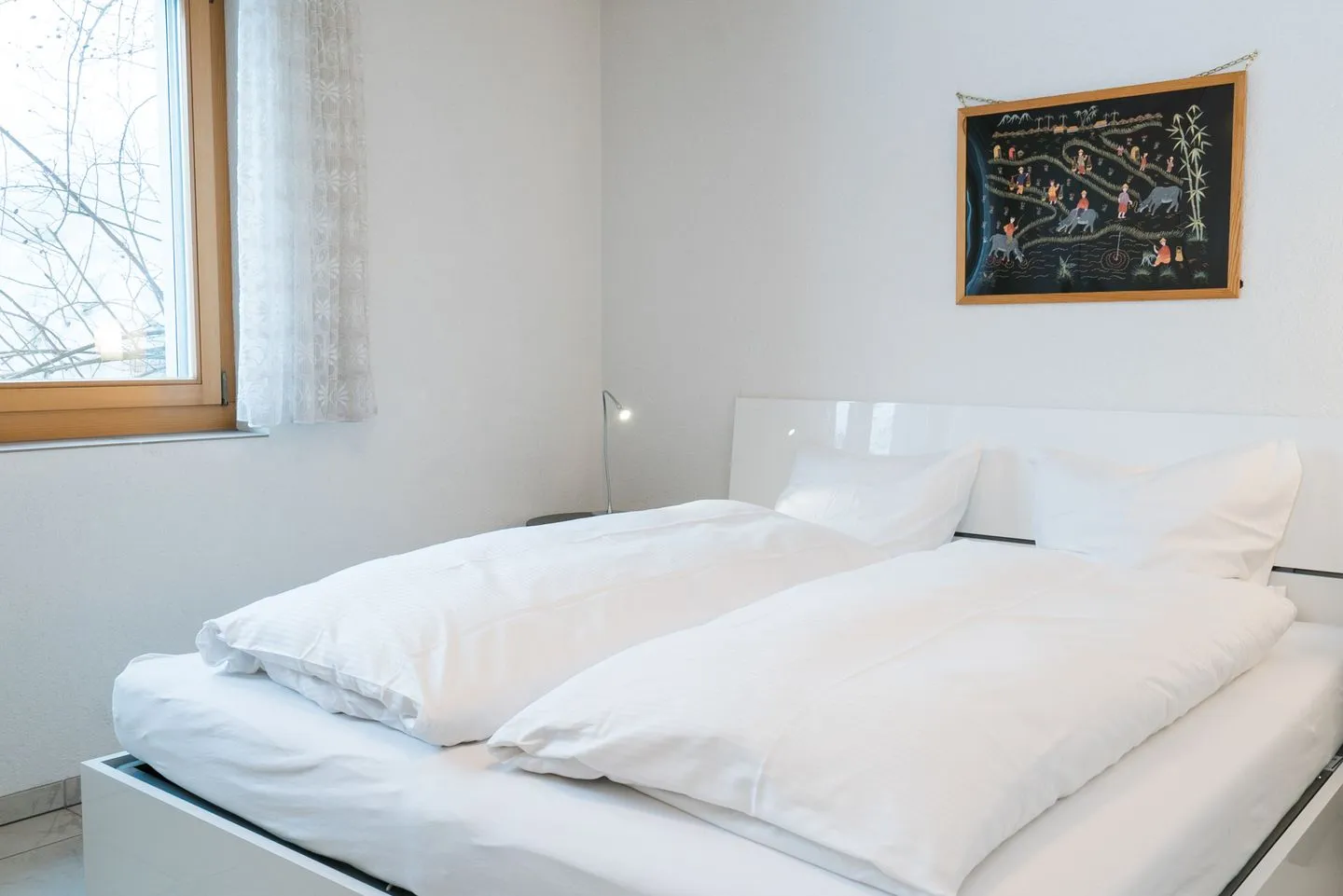 Apartment Grossgaden Amden - Bedroom with cozy double bed
