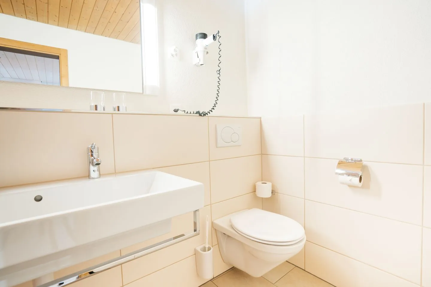 Apartment Bischofberger D20 Arvenbüel - Bathroom