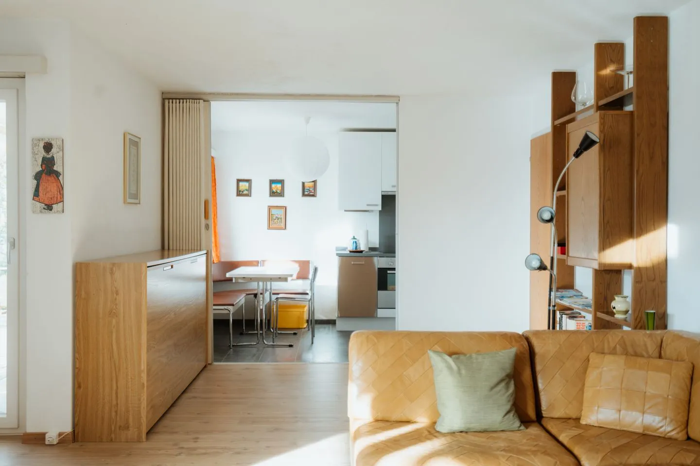 Apartment Im Lehni Amden - View of the kitchen and a third foldaway bed