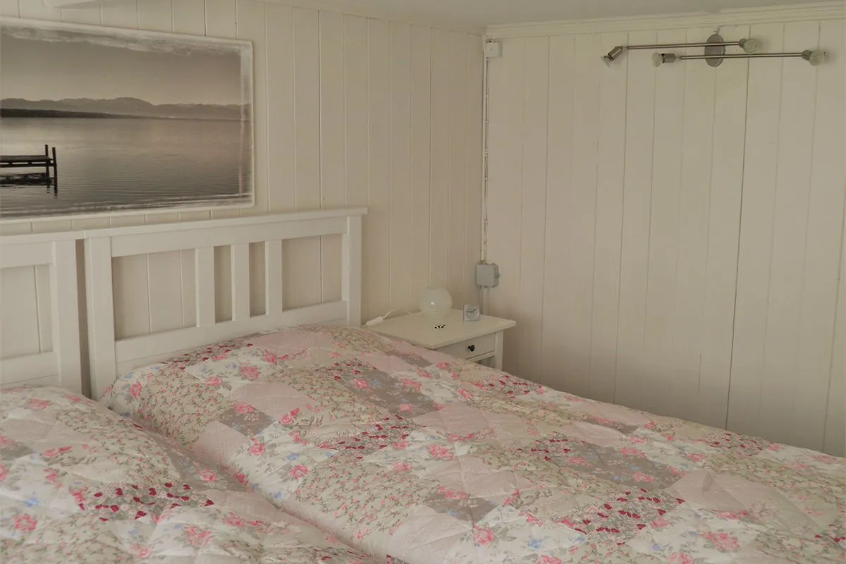 Apartment Karli 1 Amden - Bedroom with double bed