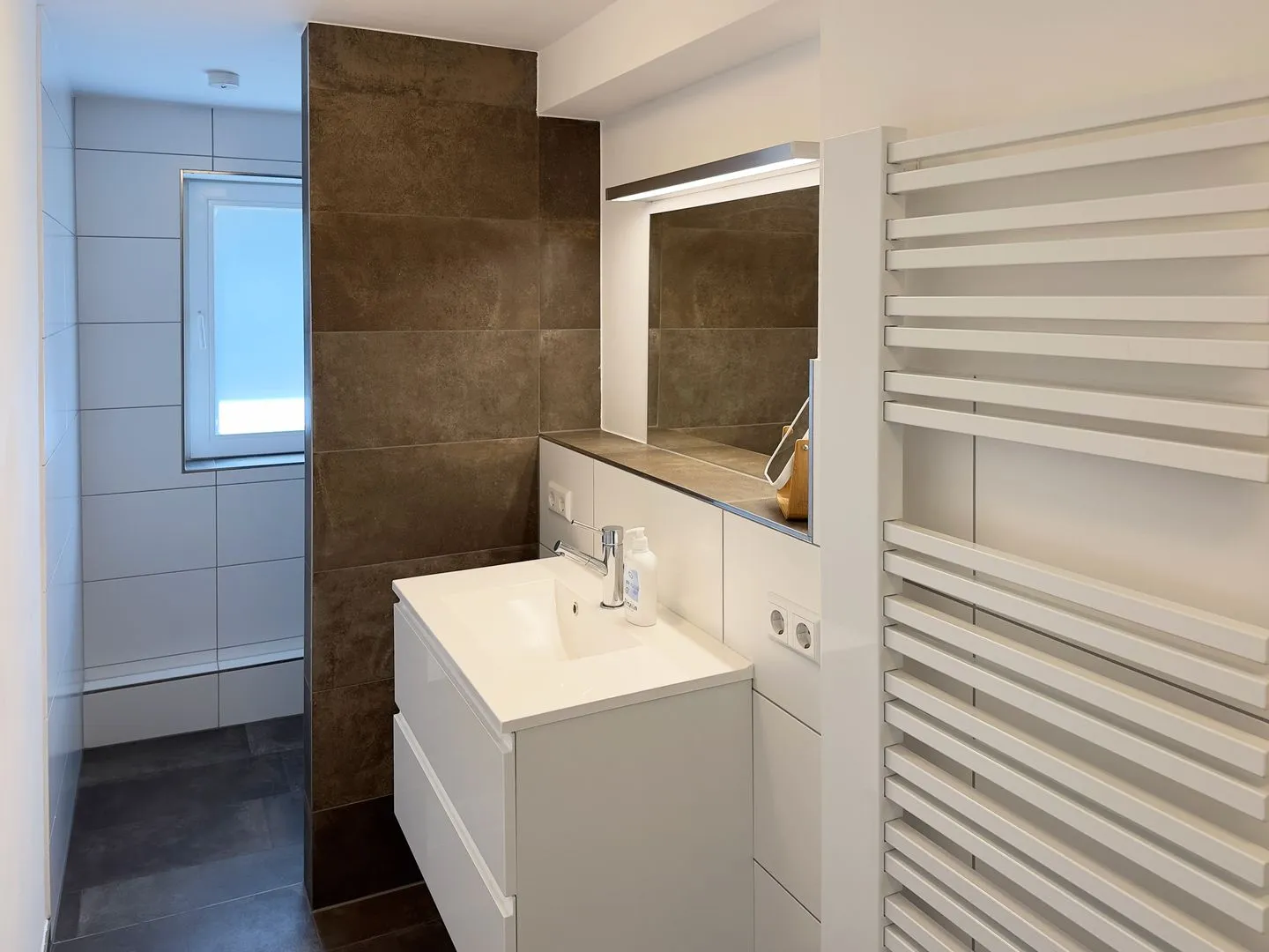 Haus Diana Ferienwohnung „Agnes" Wittdün auf Amrum - Badezimmer 1 der Ferienwohnung Agnes im Haus Diana in Wittdün auf Amrum