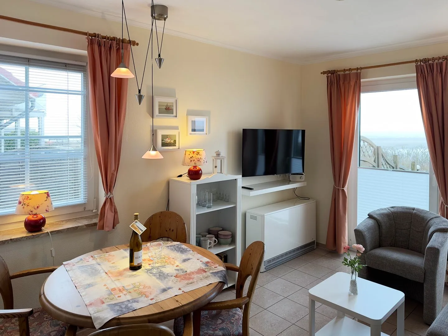 Haus *Südspitze 34* Ferienwohnung „Südspitze 34/22 - Schlieter" Wittdün auf Amrum - Wohnzimmer