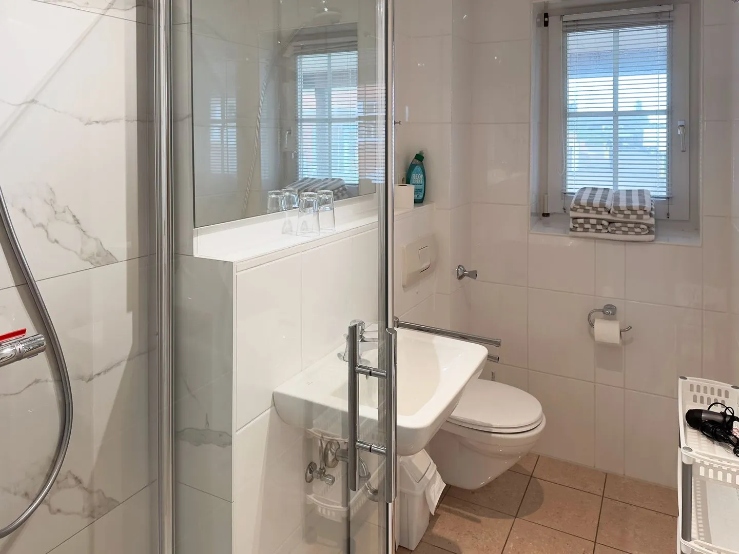 Haus *Südspitze 34* Ferienwohnung „Südspitze 34/22 - Schlieter" Wittdün auf Amrum - Badezimmer