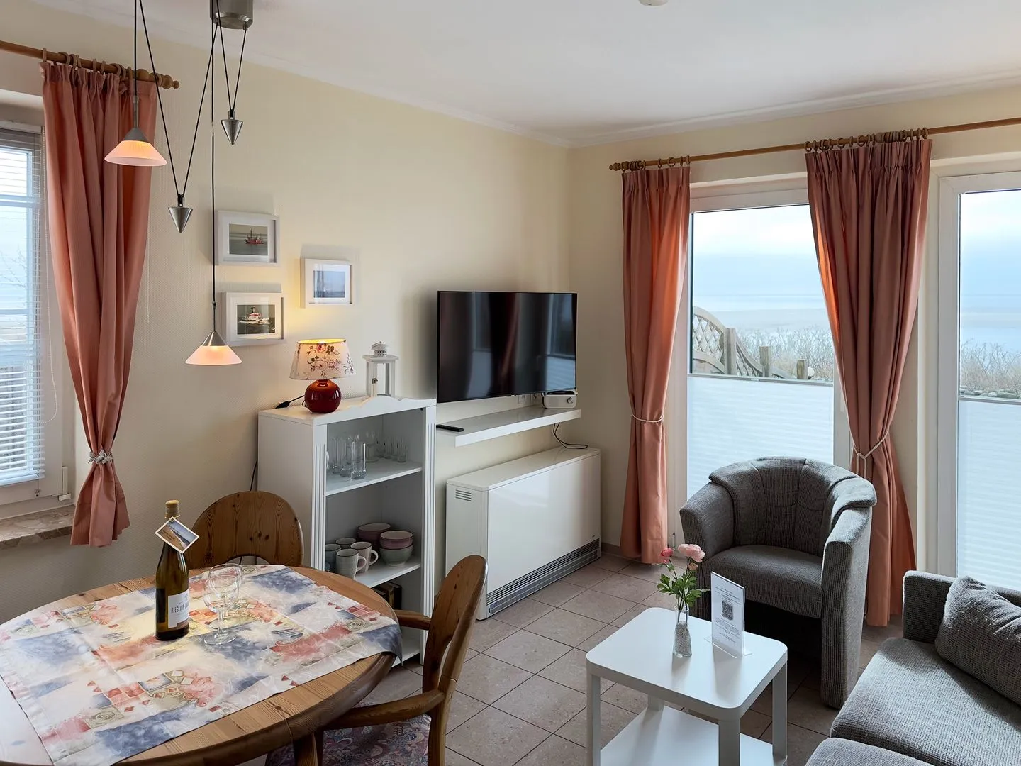 Haus *Südspitze 34* Ferienwohnung „Südspitze 34/22 - Schlieter" Wittdün auf Amrum - Wohnzimmer