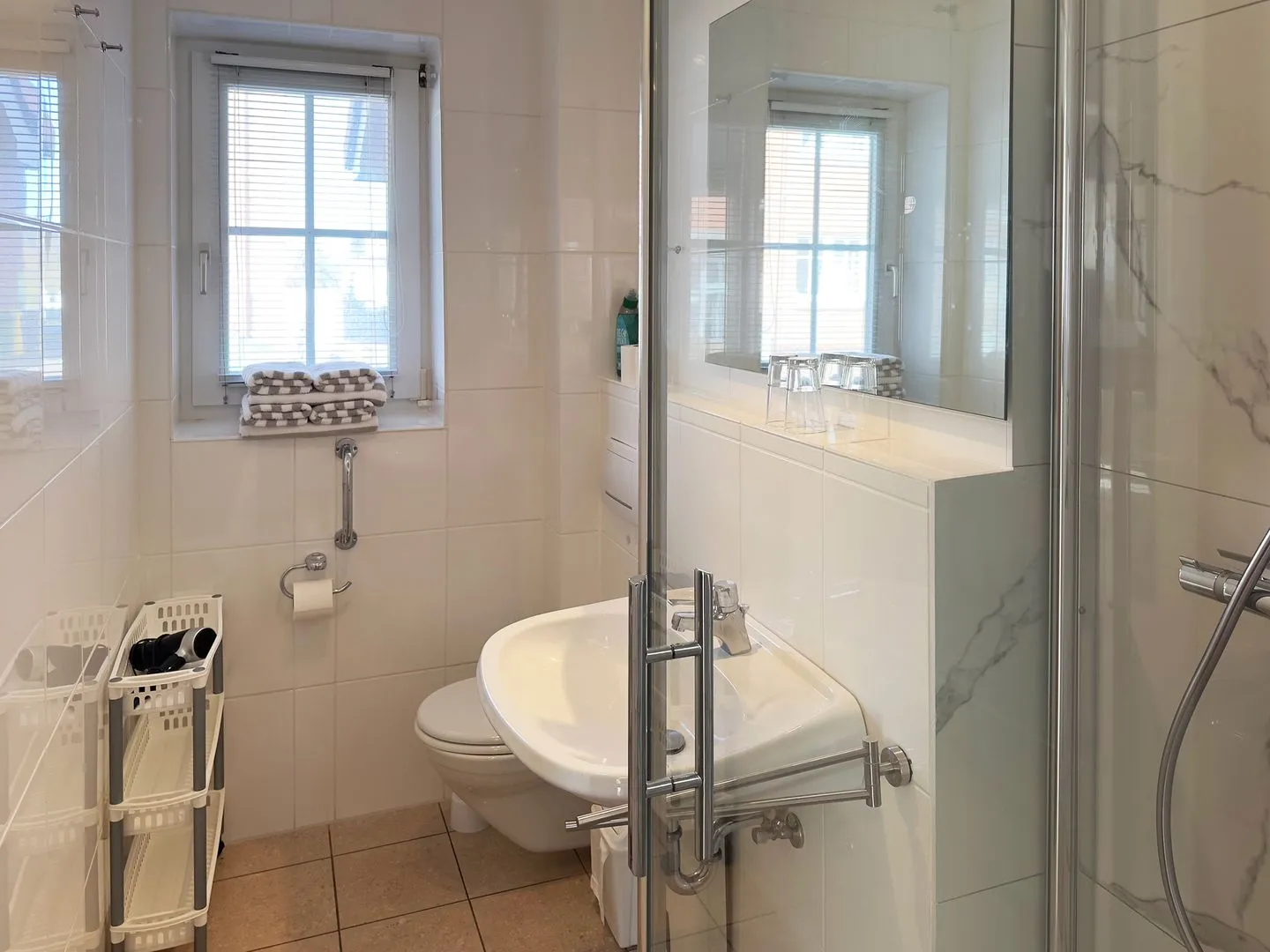 Haus *Südspitze 34* Ferienwohnung „Südspitze 34/24 - Schlieter" Wittdün auf Amrum - Badezimmer