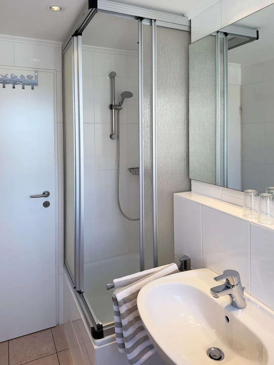 Haus *Südspitze 34* Ferienwohnung „Südspitze 34/25 - Schlieter" Wittdün auf Amrum - Badezimmer