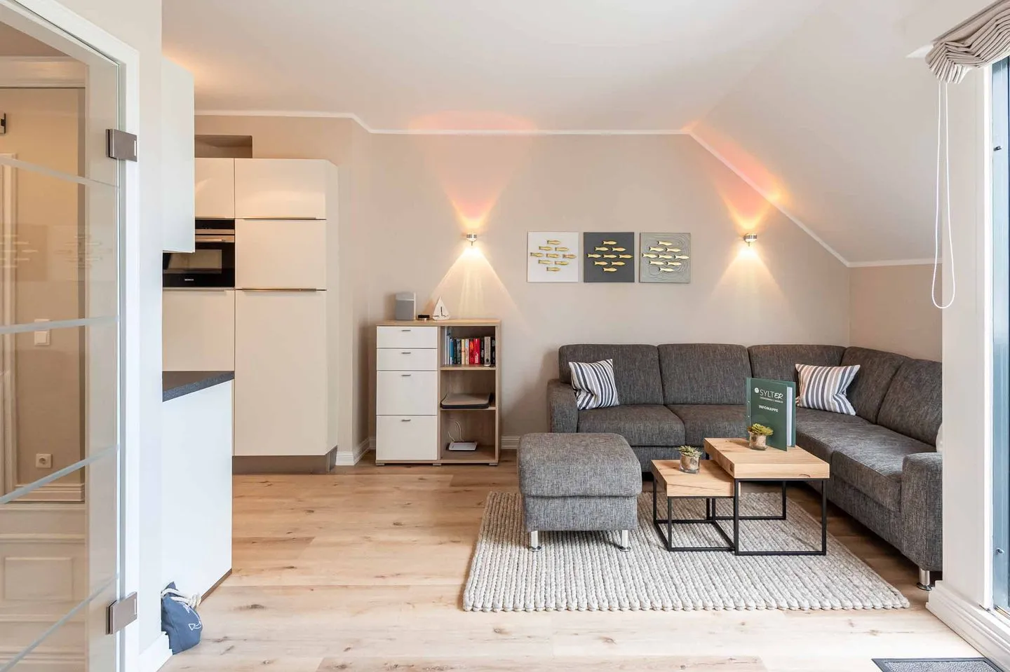 Käpt'n Nelson, App. 13 Wenningstedt - Wohnzimmer
