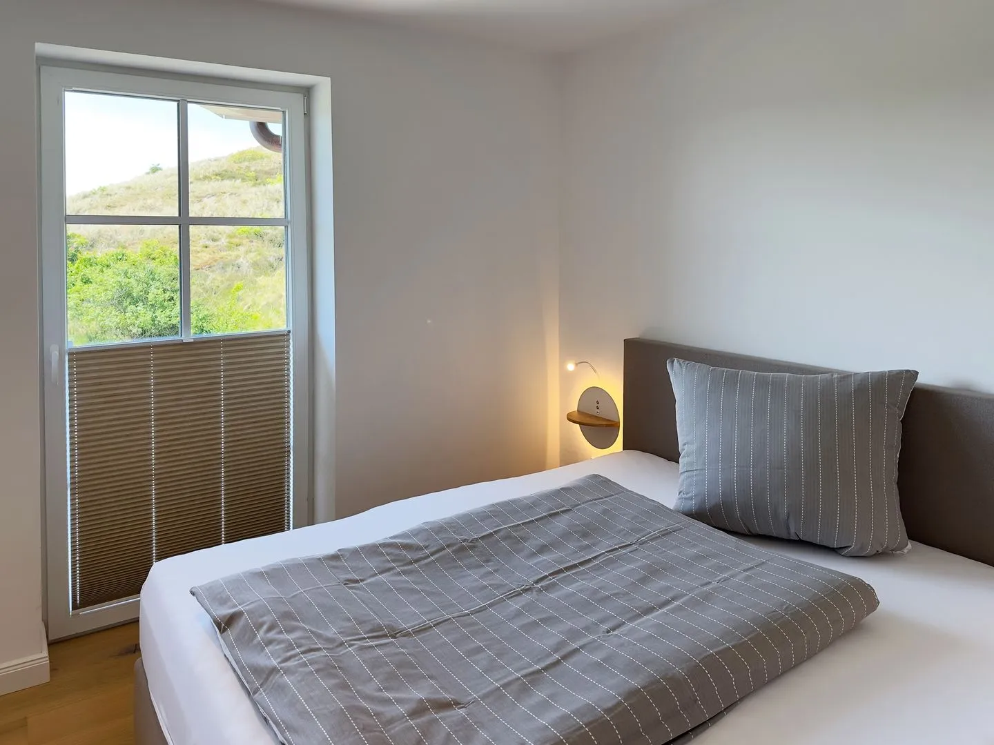 Haus Dünenperle Ferienwohnung "Wanderdüne" Wittdün auf Amrum - Schlafzimmer