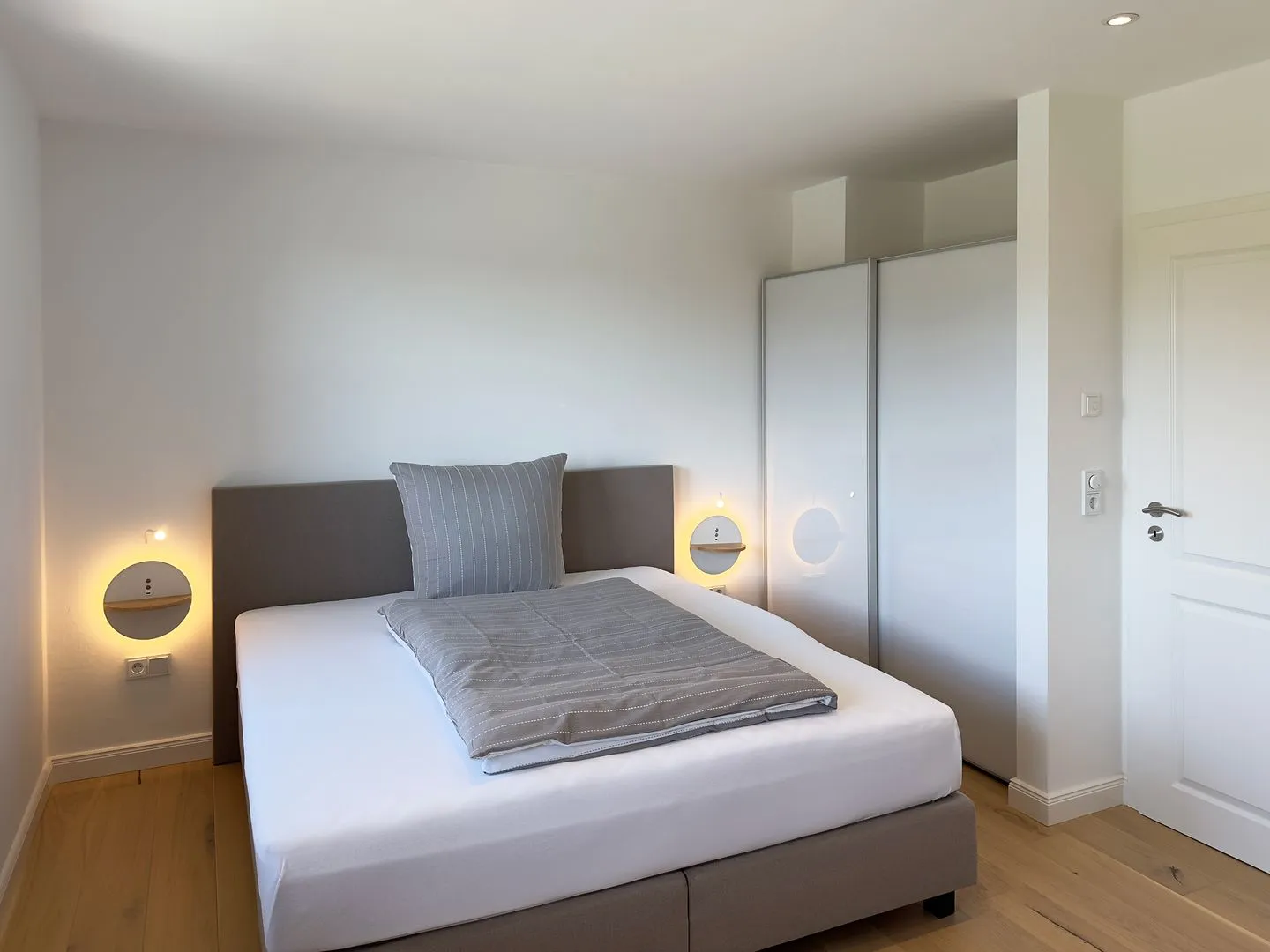 Haus Dünenperle Ferienwohnung "Wanderdüne" Wittdün auf Amrum - Schlafzimmer