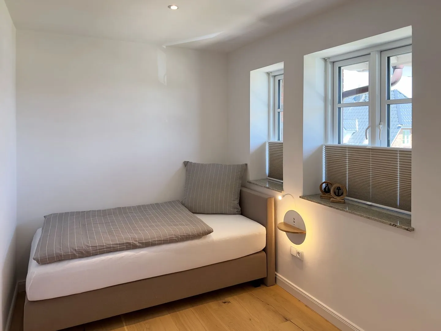 Haus Dünenperle Ferienwohnung "Wanderdüne" Wittdün auf Amrum - Schlafzimmer