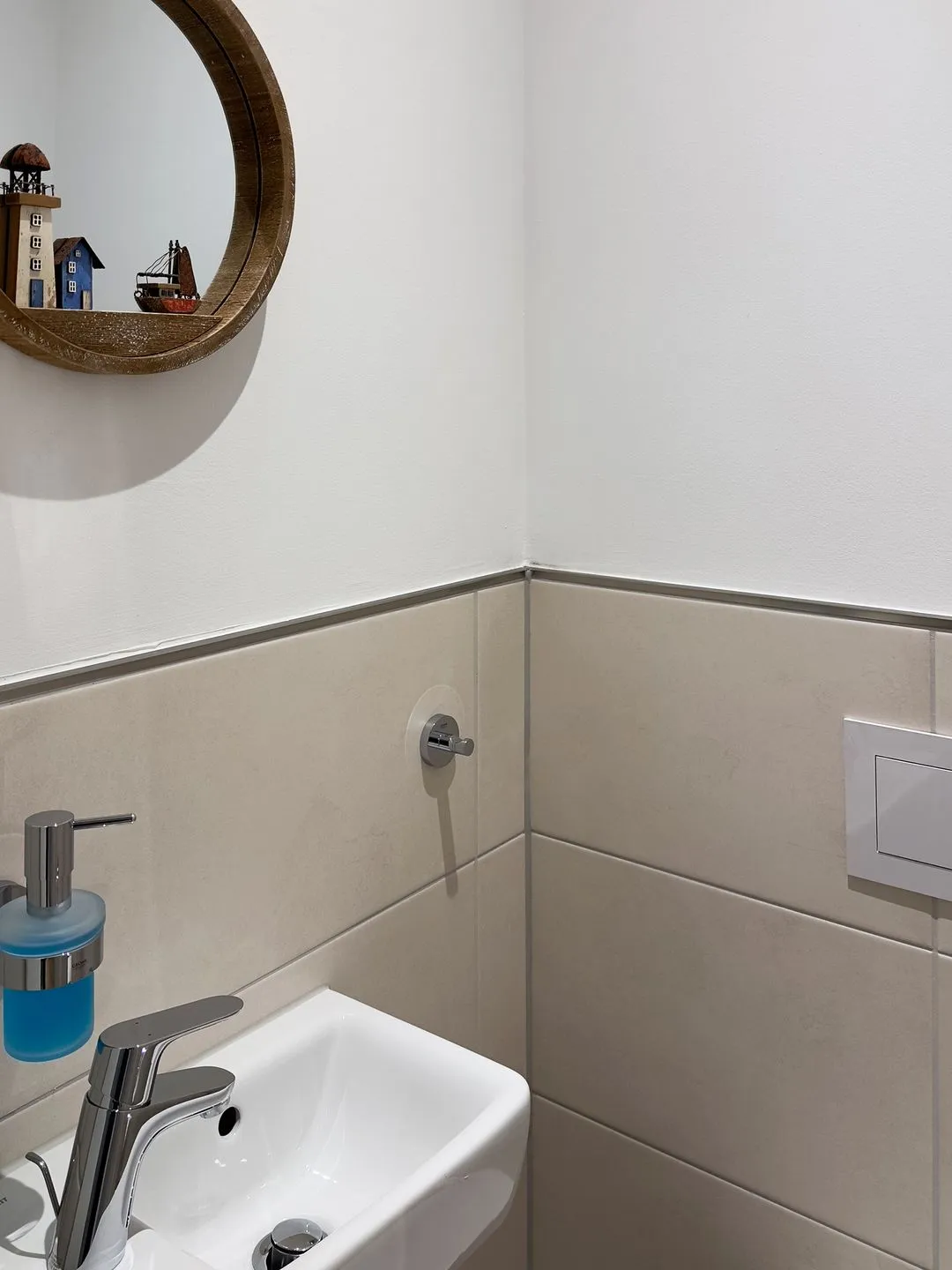 Haus Dünenperle Ferienwohnung "Wanderdüne" Wittdün auf Amrum - Gäste-WC