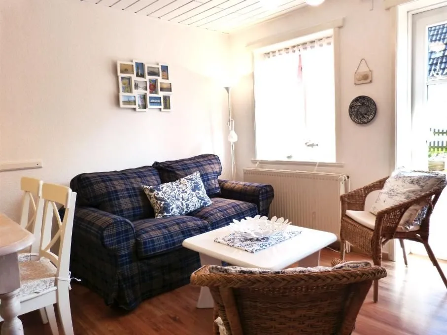 Hüs Sanskiin Ferienwohnung *Fiiwfut* Süddorf auf Amrum - Wohnzimmer in der Ferienwohnung Fiiwfut in Süddorf auf Amrum