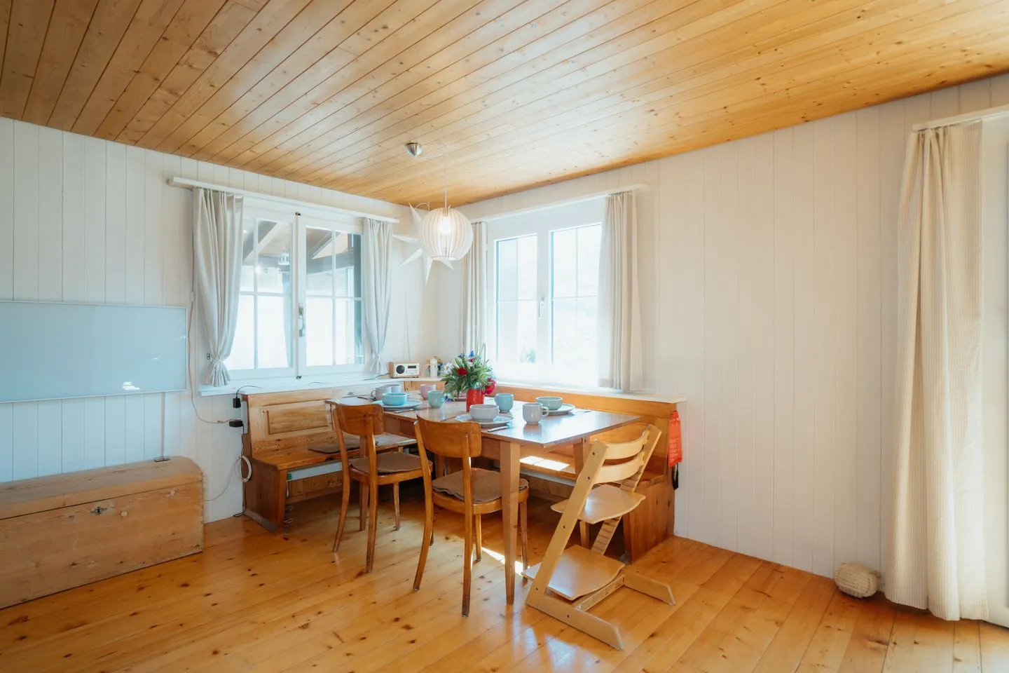 Apartment im Chalet zum Rad Amden - Living room