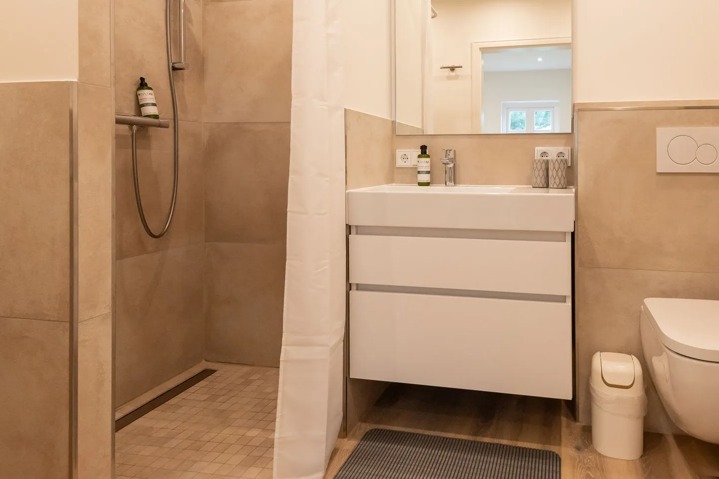 Haus Mittelstr. Whg. 1 EG links Westerland - Badezimmer