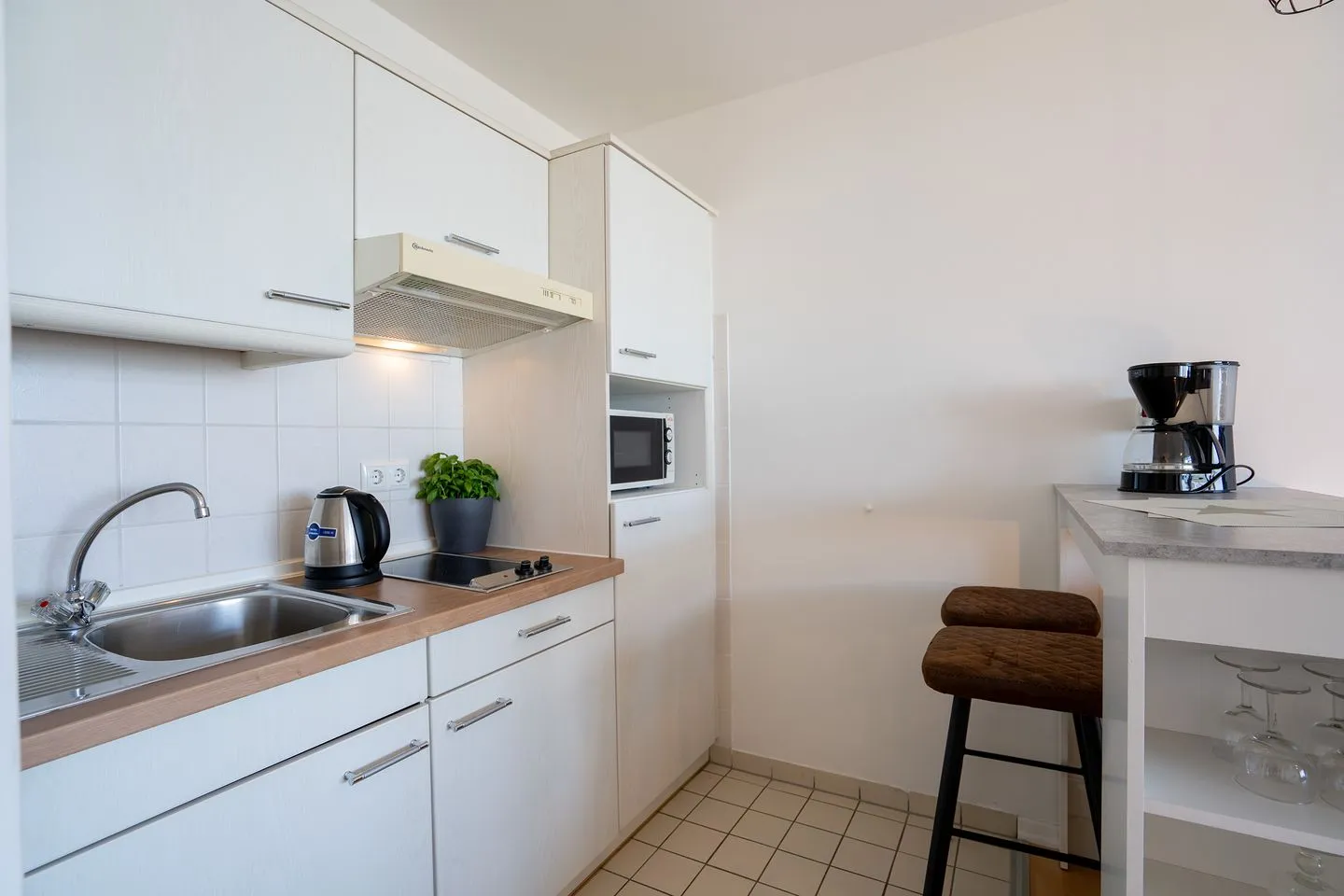 (STR123k) Ferienwohnung "Kajüte13" Niendorf - Küche / Küchenzeile