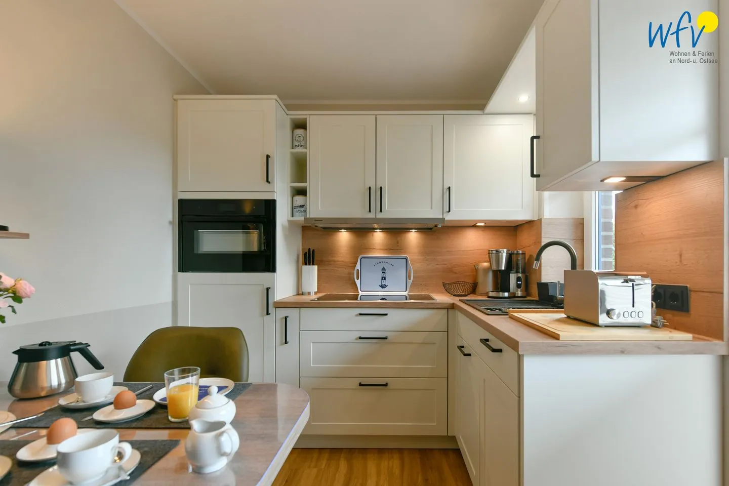 Speicherhaus Ferienwohnung ,,Deichnest'' Wangerooge - Küche / Küchenzeile
