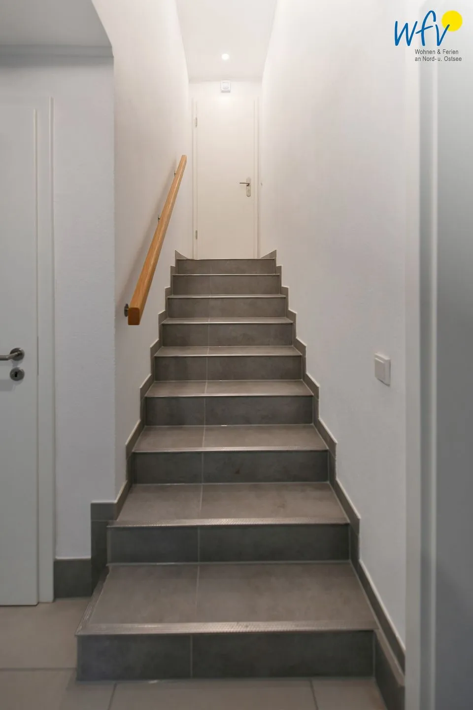 Haus Christa Ferienwohnung 1 Wangerooge - Flur / Treppe