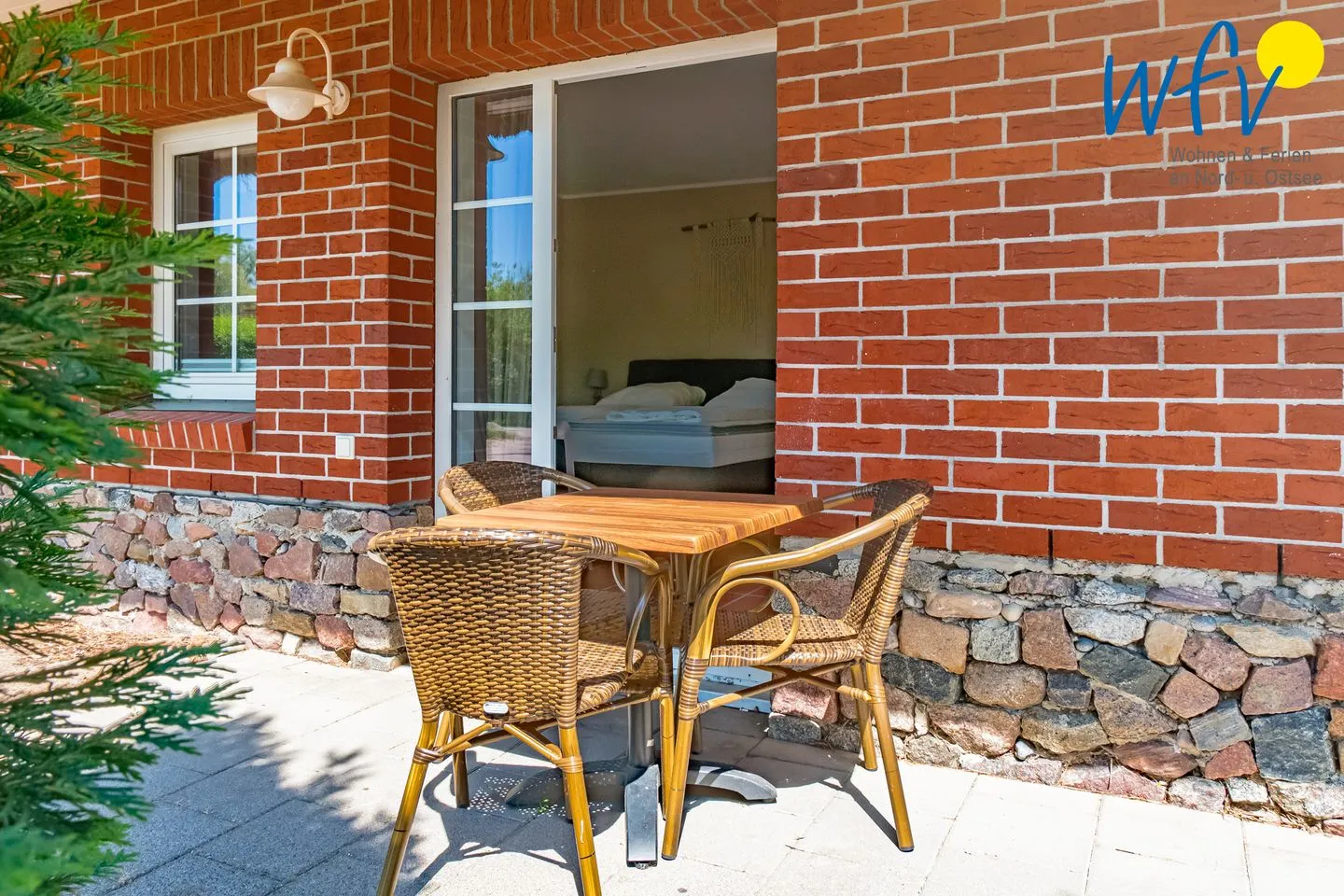 Ferienhaus am Gutspark Dranske Ferienwohnung Strandhafer Rügen - Dranske - Terrasse
