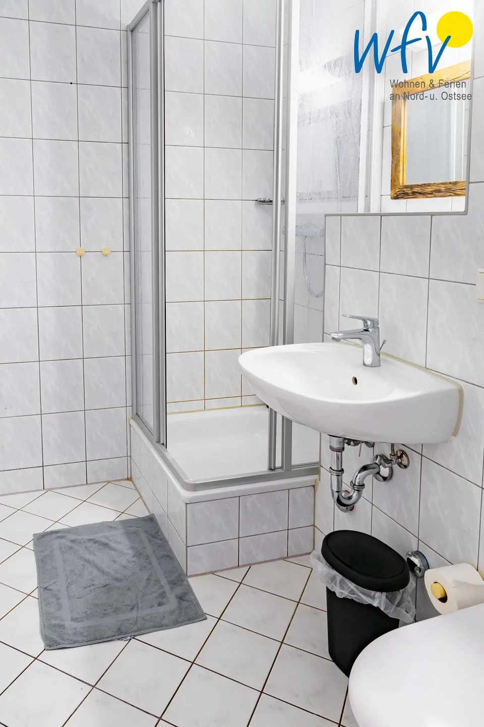 Ferienhaus am Gutspark Dranske Ferienwohnung Strandhafer Rügen - Dranske - Badezimmer