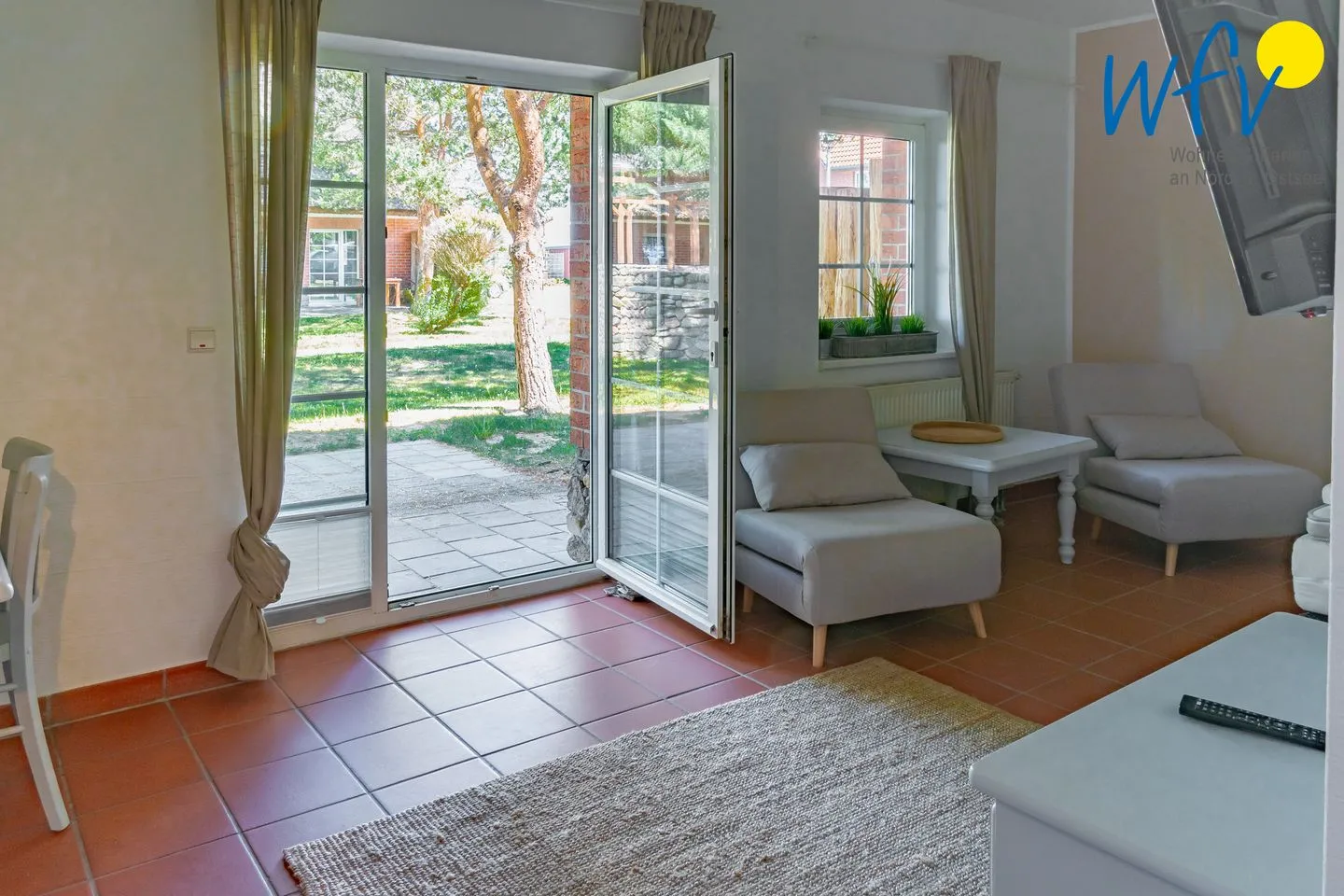 Ferienhaus am Gutspark Dranske Ferienwohnung Weißdorn Rügen - Dranske - Wohnzimmer
