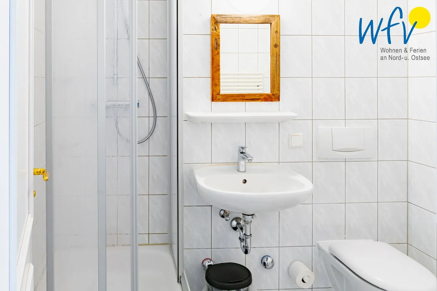 Ferienhaus am Gutspark Dranske Ferienwohnung Weißdorn Rügen - Dranske - Badezimmer