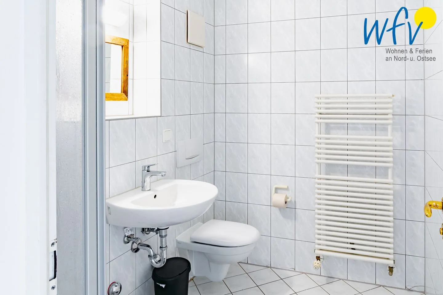 Ferienhaus am Gutspark Dranske Ferienwohnung Strandflieder Rügen - Dranske - Badezimmer