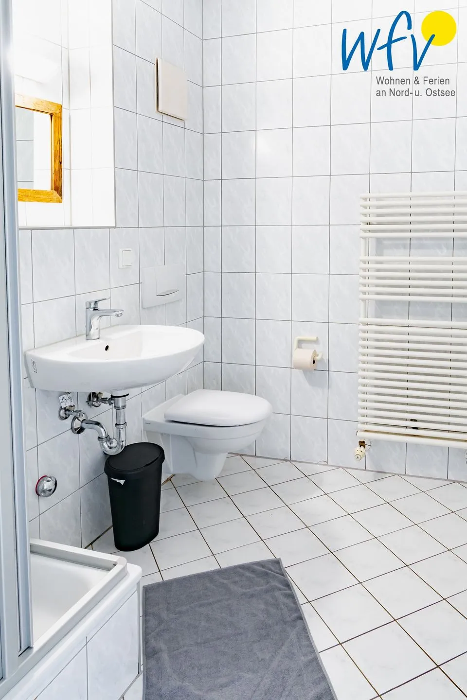 Ferienhaus am Gutspark Dranske Ferienwohnung Strandflieder Rügen - Dranske - Badezimmer