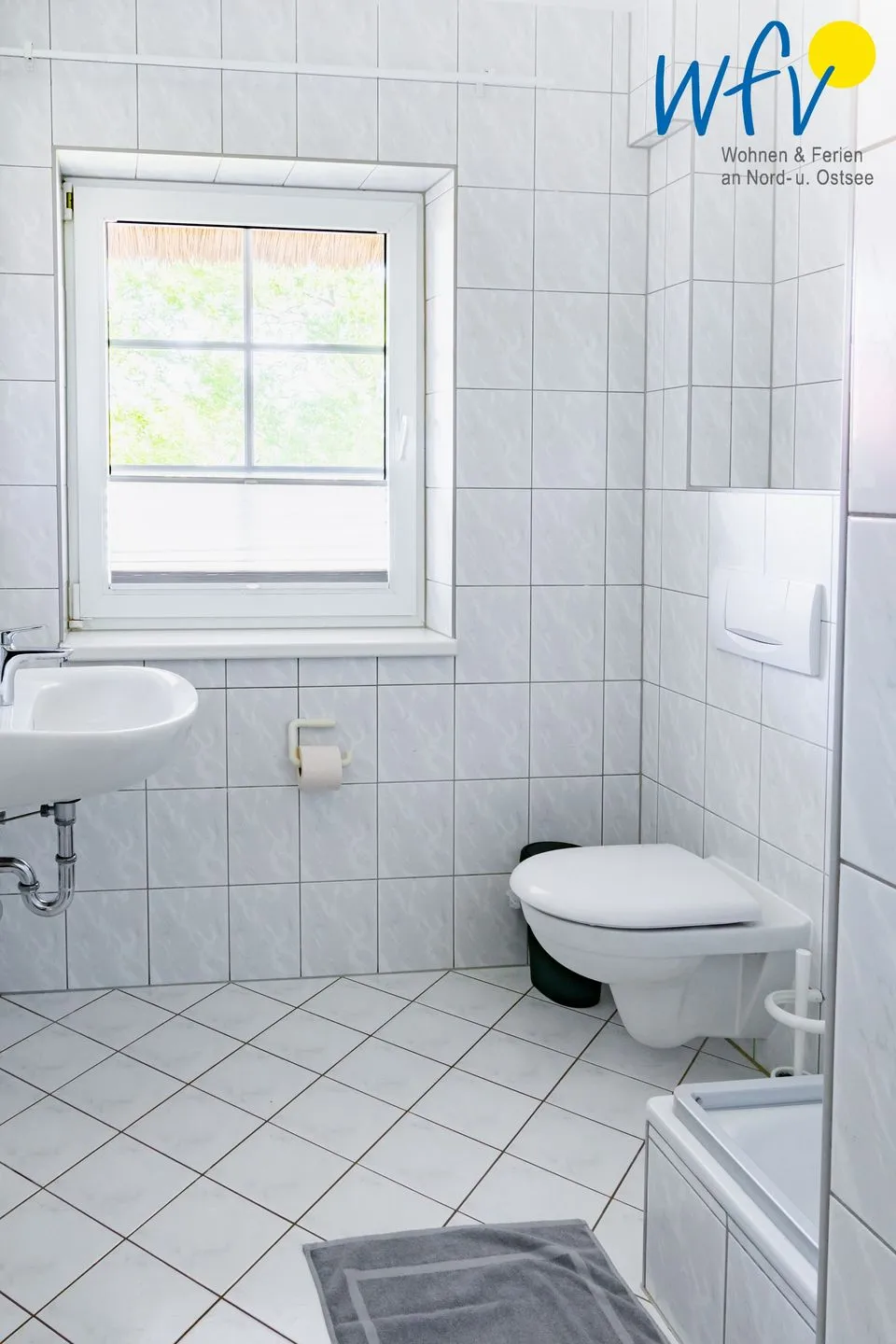 Ferienhaus am Gutspark Dranske Ferienwohnung Küstenklee Rügen - Dranske - Badezimmer
