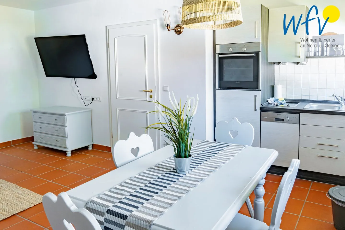 Ferienhaus am Gutspark Dranske Ferienwohnung Küstenklee Rügen - Dranske - Küche / Küchenzeile