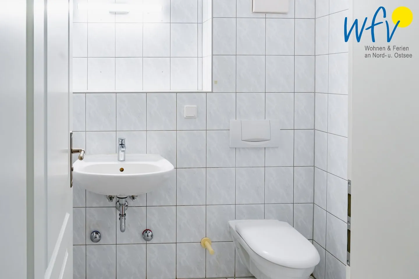 Ferienhaus am Gutspark Dranske Ferienwohnung Seegras Rügen - Dranske - Badezimmer